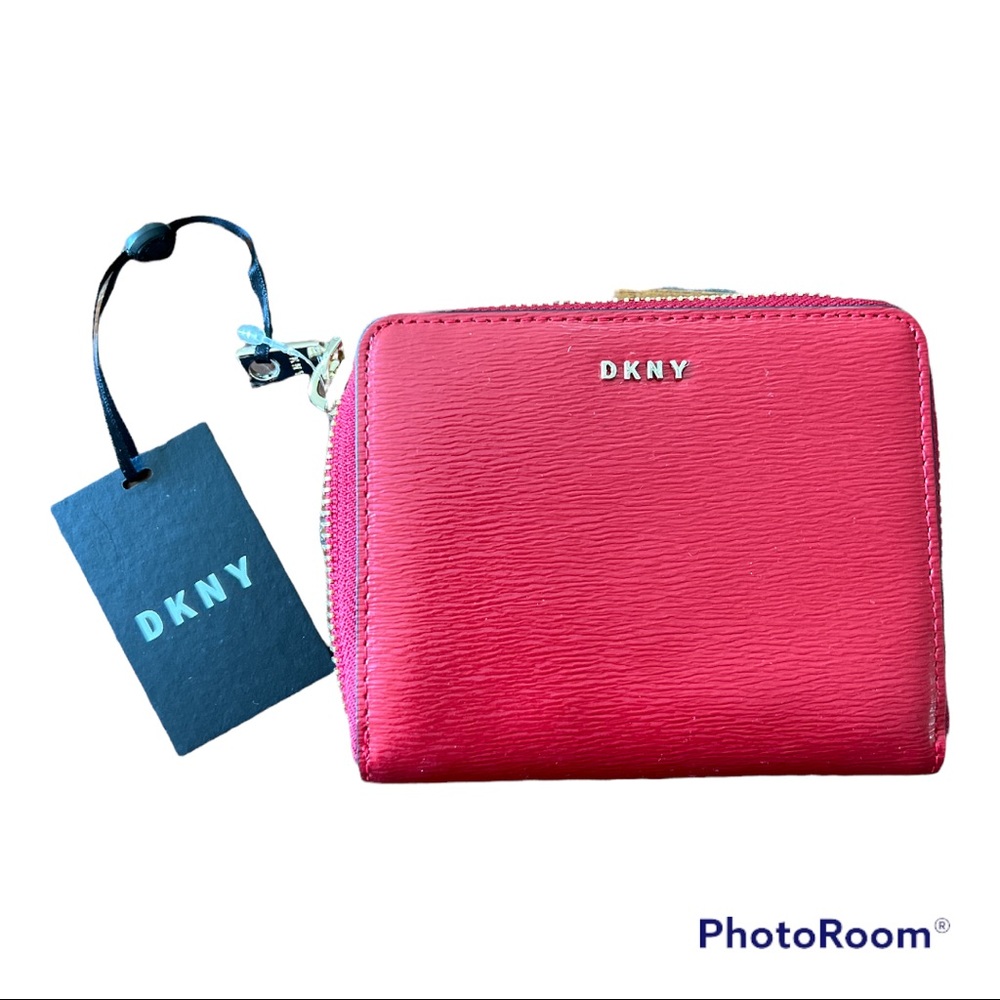 DKNY WALLET